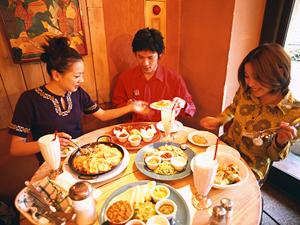 岡山県津山市で長年愛されるお弁当店「つるや」の魅力と店舗情報