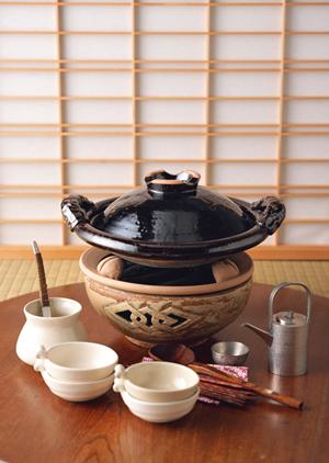 盛岡発の絶品冷麺と焼肉を堪能できる「ぴょんぴょん舎 盛岡駅前店」の魅力と詳細情報